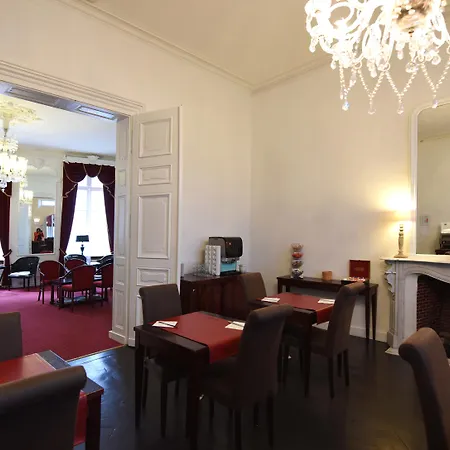Du Théâtre 3*